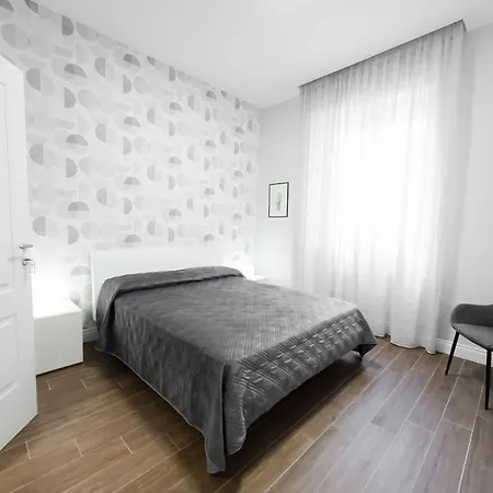 Central Home Pompeii *