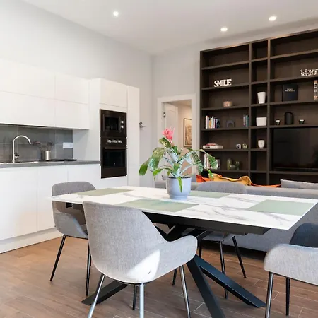 Central Home Pompeii 아파트