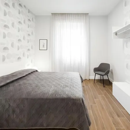 Central Home Pompeii *